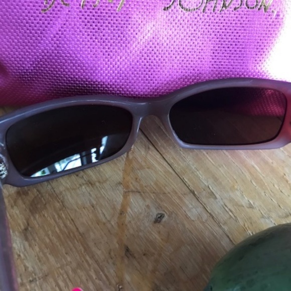 BETSEY JOHNSON Espresso Gold Lace UV Sunglasses 17